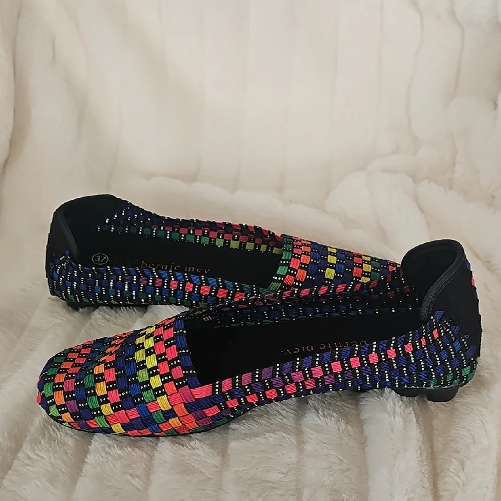 bernie mev. Women's Multicolor Woven Flats